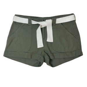 CI SONO SHORTS NEW WITHOUT TAGS Olive Green color Medium size with fabric belt